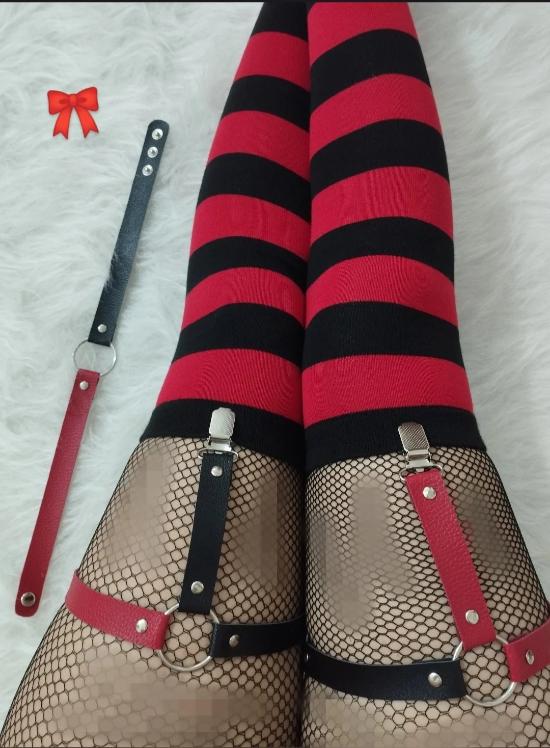 ست جوراب ،گارتر و چوکر حلقه ای